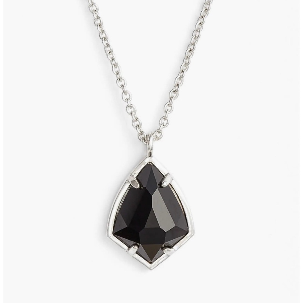 NWT Kendra Scott Semiprecious Black/Silver necklace!